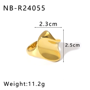 Polished 18K gold titanium steel ring with irregular wave shape, 2.3cm wide and 11.2g weight