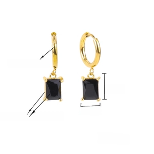 Detalles de pendientes de oro con colgante de circón negro y aros de acero inoxidable