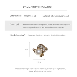 Detailed technical specifications for the vintage flower pearl brooch with dimensions