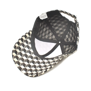 Baseball cap with black and white 3D geometric cube pattern made of polyester fiber