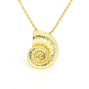 Golden sea shell and conch pendant necklace with elegant twist rope chain for women