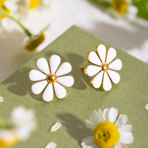 Daisy Flower Stud Earrings And Ear Cuff Stainless Steel 18K Gold Plated Enamel Floral Jewelry For Women