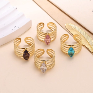 Anello regolabile in oro con zirconi marquise in viola, rosa, blu e bianco