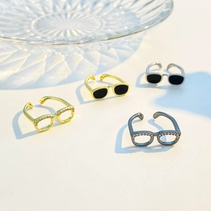 Creative adjustable glasses shaped rings with crystals in gold silver and black finishes