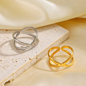 Minimalist double-layer crisscross X-shape open rings in gold and silver finish
