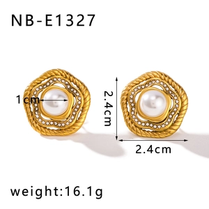 Detailed view of flower-shaped gold earring with white pearl, rhinestones and size labels