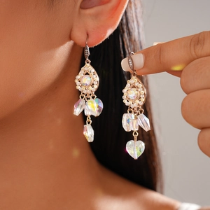 Retro hollow drop heart earrings with zircons and crystals in golden finish