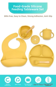 Ingwerfarbenes Baby-Essset aus Silikon mit Lätzchen Schüssel Teller Becher und Besteck