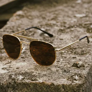 Retro Aviator Sunglasses For Men Women Metal Frame UV400 Protection Polygonal Punk Rock Style Outdoor Fashion Eyewear