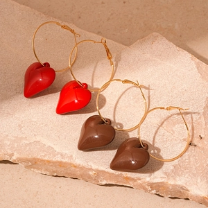 Retro acrylic heart hoop earrings in red and brown with gold metal finish for women