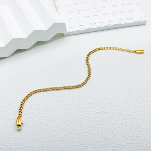 Minimalist 14k gold-plated stainless steel chain bracelet with lobster clasp and extender