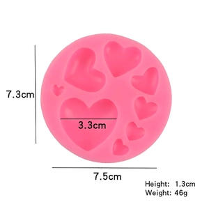 Pink silicone mold for baking and DIY, featuring 8 varied heart shapes in 7.5cm diameter