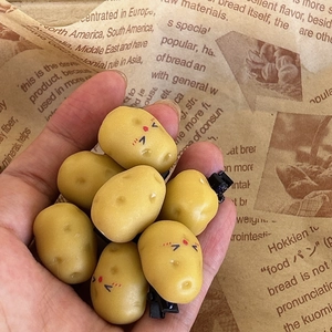 Funny realistic potato shaped hair clips for women and students in yellow resin material