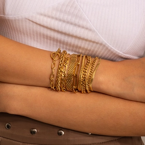 Bracelets multicouches dorés à mailles gourmettes avec fermoir en T en acier inoxydable