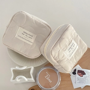 Quilted Polyester Sanitary Napkin Storage Bag Portable Zipper Cosmetic Pouch Square Soft Organizer