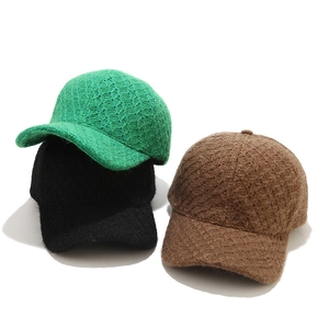 Casquettes de baseball tricotées en vert noir et marron avec texture chaude en laine