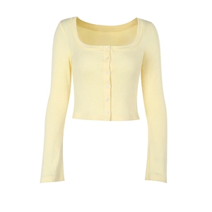 Cardigan in maglia giallo pallido a maniche lunghe con scollo quadrato e bottoni frontali