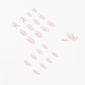 Minimalistische nudefarbene French Press-on Nails mit 3D-Bögen und weißen Spitzen