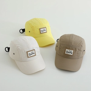Breathable quick-dry kids baseball caps with Bear patch in yellow, beige and khaki
