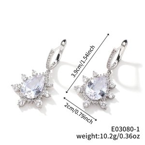 Detail view of teardrop snowflake earrings with dimensions 3.9x2cm and S925 hallmark
