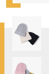 Detailed knit texture and color selection of women's thickened winter beanie hats