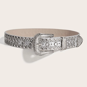 Cintura Y2K in pelle argento con strass scintillanti e fibbia in metallo stile western