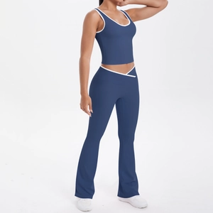 Ensemble de yoga bleu marine pour femme avec débardeur contrasté et pantalon évasé