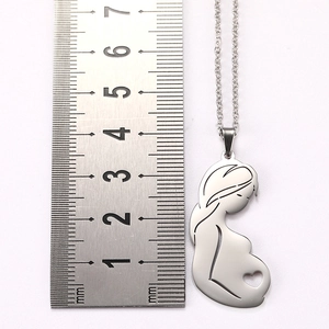 Measurement of a stainless steel pregnant mother pendant showing 4.5cm height size