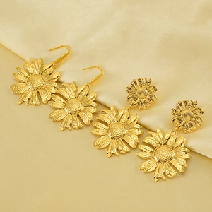 Vintage Sunflower Dangle Earrings 18K Gold Plated Stainless Steel Retro Fashion Floral Elegant Jewelry For Women