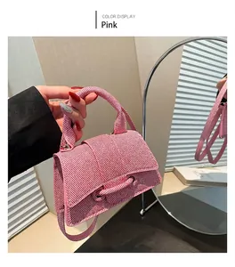 Mini sac sablier rose avec texture tressée et bandoulière amovible pour femme