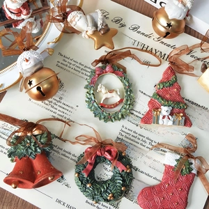 Christmas Ornaments Hanging Decor Resin Retro 3D Relief Festive Bells Ribbons Xmas Tree Home Party Vintage European