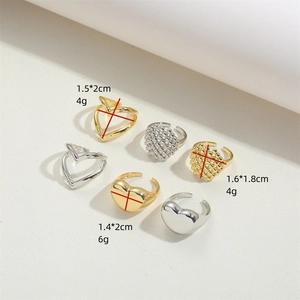 Set of 6 adjustable vintage heart rings in gold and silver finishes with size details