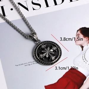 Detailed size view of retro star pendant necklace showing 3.8cm height and 3.1cm width