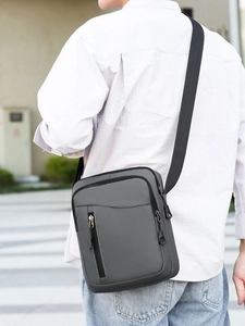 Borsa a tracolla da uomo grigio scuro in tessuto Oxford con tracolla per il business