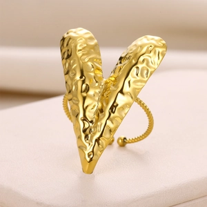 18K gold plated heart ring with hammered texture and braided open band design