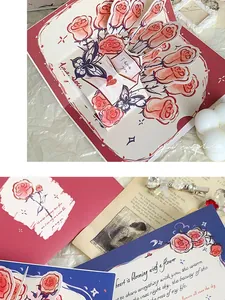 Vue détaillée d'une carte 3D avec roses à l'aquarelle multicouches et papillons violets