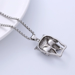 Vintage silver punk skull necklace in stainless steel with thick ring chain and detailed cast