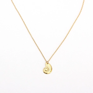 Minimalist 925 sterling silver gold-plated necklace featuring a conch shell pendant