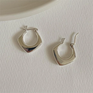 Minimalist S925 sterling silver geometric square hoop earrings with a polished finish