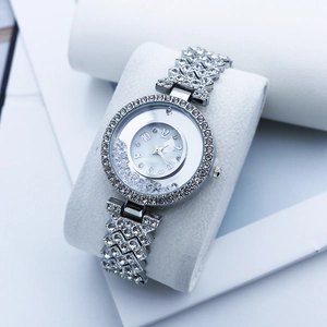 Luxury Women Quartz Watch Sparkling Rhinestone Floating Crystals Quicksand Dial Stainless Steel Link Bracelet Casual