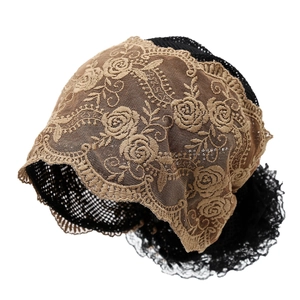 Elegant floral lace pullover cap with double-layer breathable mesh and rose pattern