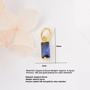 Macro-opname van 18k vergulde rechthoekige hanger met blauwe zirkoon en de afmetingen