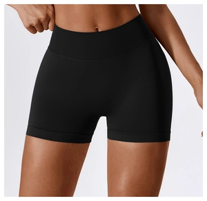 Détail du short de yoga noir sans couture à taille haute avec ceinture texturée