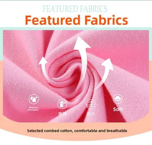 Vue macro du tissu en coton peigné rose montrant la maille respirante et la douceur
