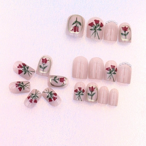 Short vintage pearl and rose press-on nails with glitter finish, 24 pieces set