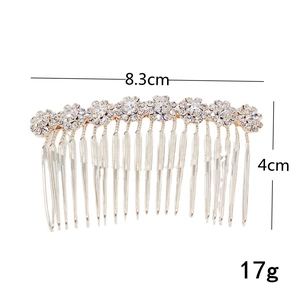 Detail view of sunflower hair comb with silver alloy rhinestones and size dimensions