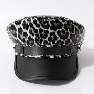 Newsboy Cap For Women Leopard Print PU Leather Baker Boy Hat With Black Brim Vintage Y2K Fashion Adjustable Metal Button