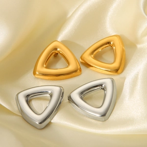 Hollow triangle stud earrings in 18K gold and silver stainless steel on silk