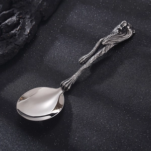 Vintage Punk Edelstahl Löffel mit detailliertem 3D Löwenkopf Design am Griff in Silber