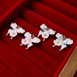 Butterfly Flower Stud Earrings With Silver Earring Post Alloy Crystal Sweet Fresh Elegant Women Jewelry